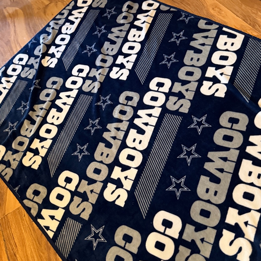 Blue Cowboys Fleece Blanket - Picture 5 of 5